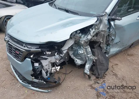 2022 Chevrolet Equinox Awd Rs z USA, uszkodzony, nr VIN 2GNAXWEV8N6129228